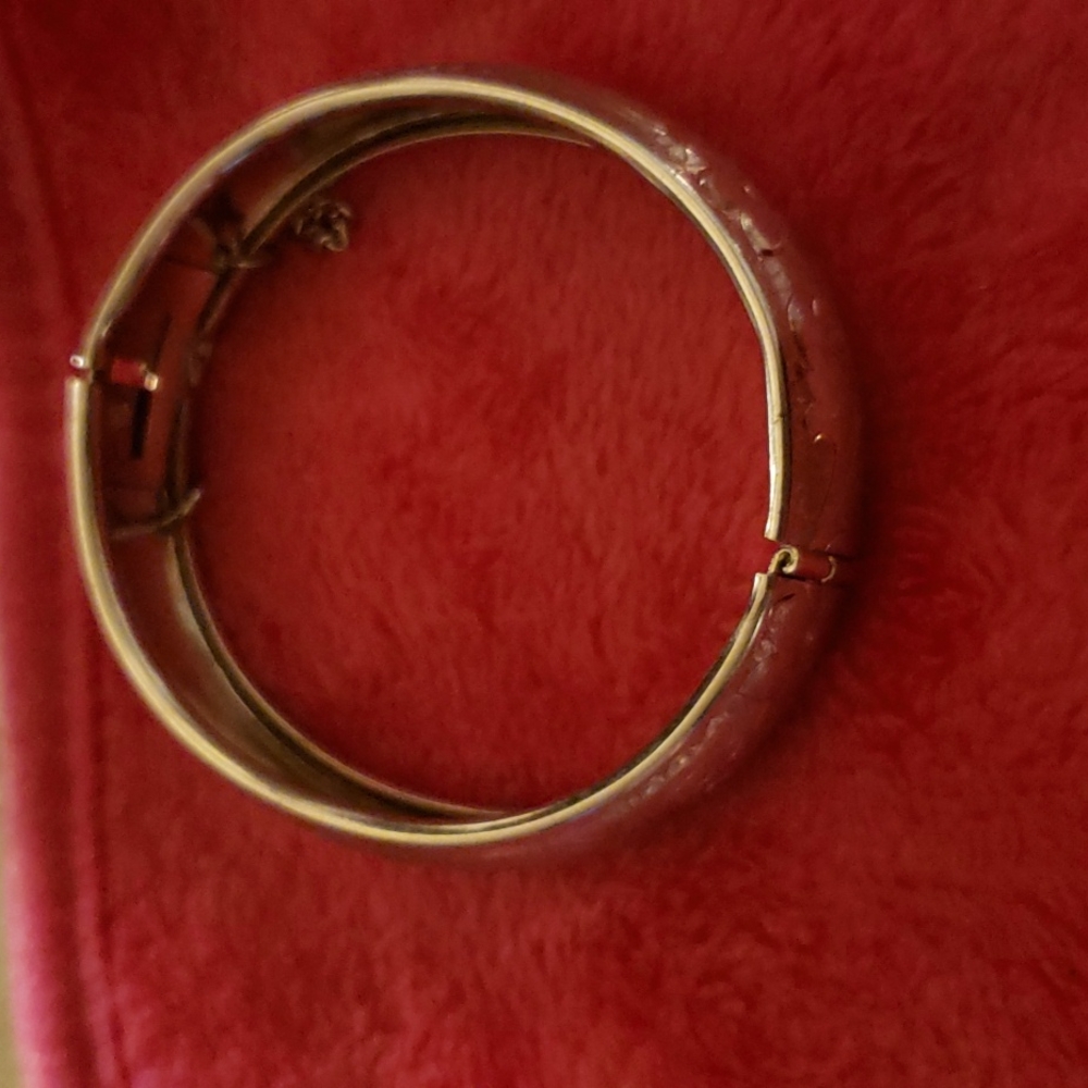 .925 Sterling Silver Bracelet with Floral Vine Engraving Details - Picture 13 of 17